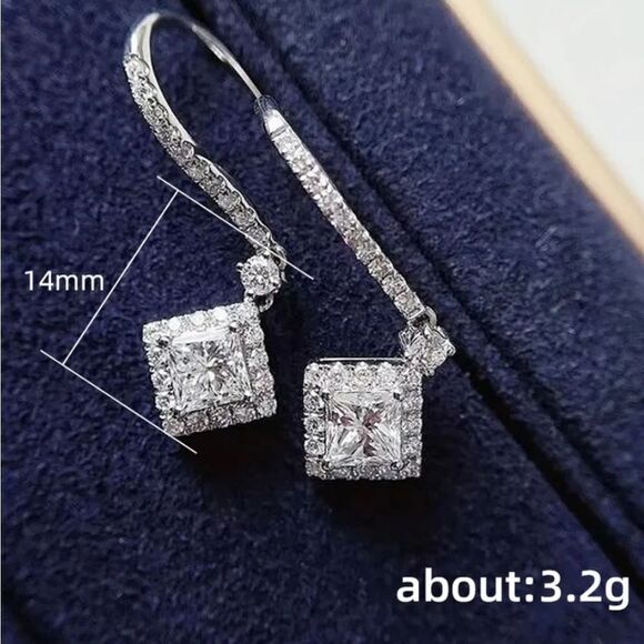 2 Ct. Princess Cut Clear / White Diamond Earrings on 925 Silver - Picture 4 of 4